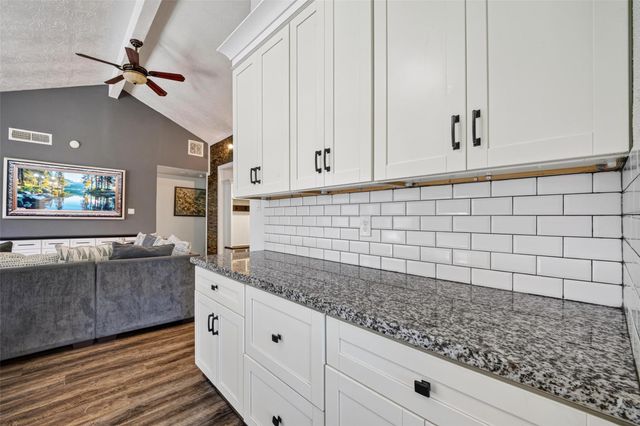 1011 Kensington Drive, Pearland, TX 77584