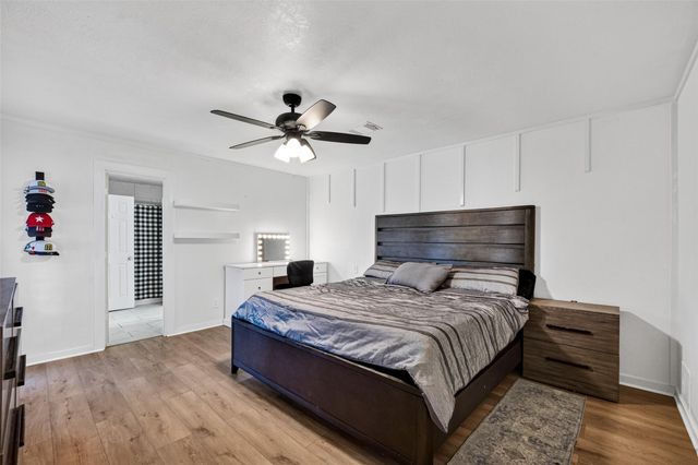 1011 Kensington Drive, Pearland, TX 77584