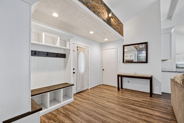 1011 Kensington Drive, Pearland, TX 77584