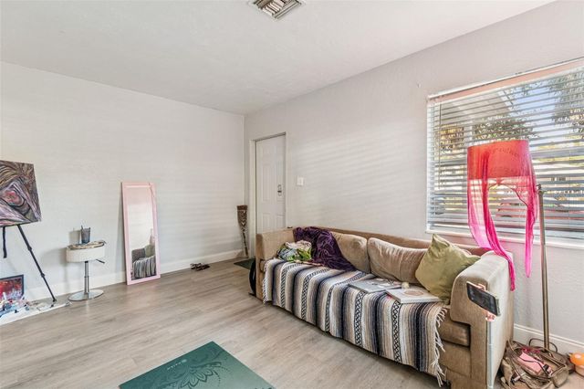 610 16TH AVENUE S, St Petersburg, FL 33701