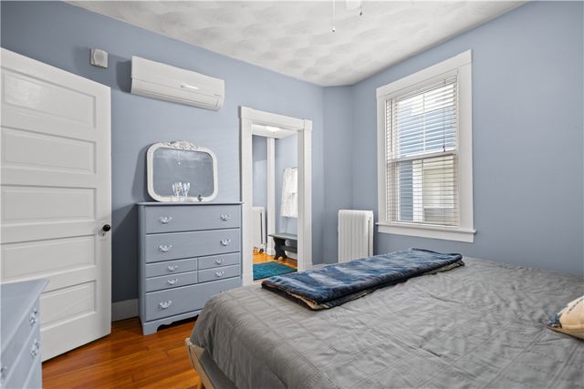 23 Mann Avenue 4, Newport, RI 02840