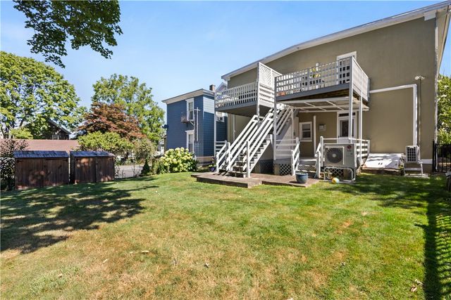 23 Mann Avenue 4, Newport, RI 02840