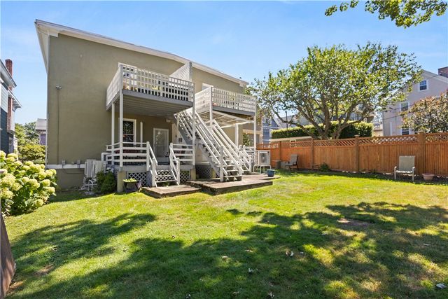 23 Mann Avenue 4, Newport, RI 02840