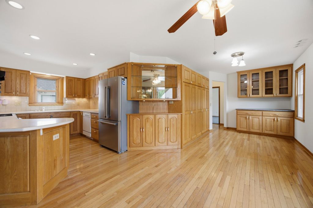 6900 Queen Avenue S, Richfield, MN 55423 — exterior