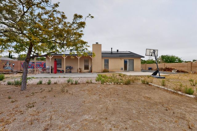 1200 Weeping Willow Court NE, Rio Rancho, NM 87144