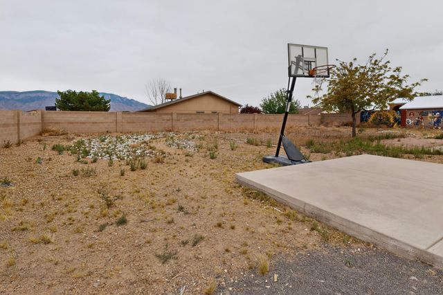 1200 Weeping Willow Court NE, Rio Rancho, NM 87144