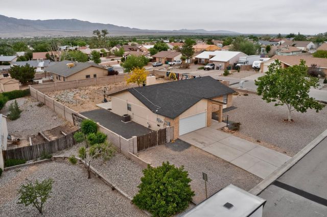 1200 Weeping Willow Court NE, Rio Rancho, NM 87144
