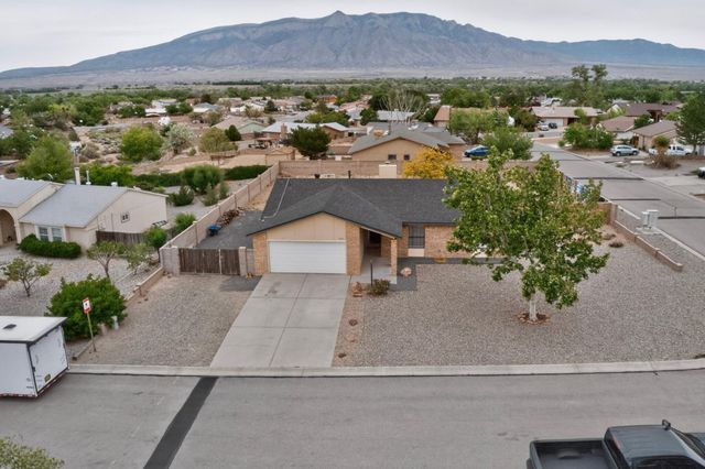 1200 Weeping Willow Court NE, Rio Rancho, NM 87144