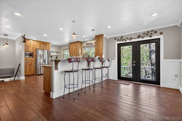 930 Briarwood Drive, Bartlesville, OK 74006