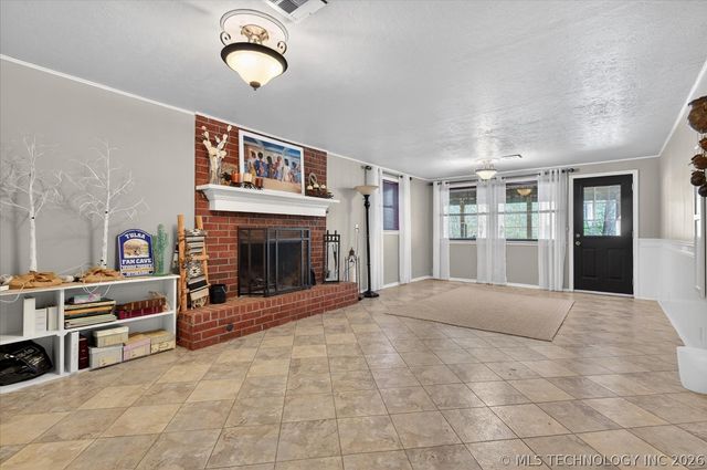 930 Briarwood Drive, Bartlesville, OK 74006
