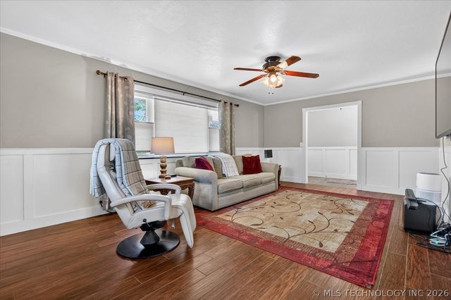 930 Briarwood Drive, Bartlesville, OK 74006