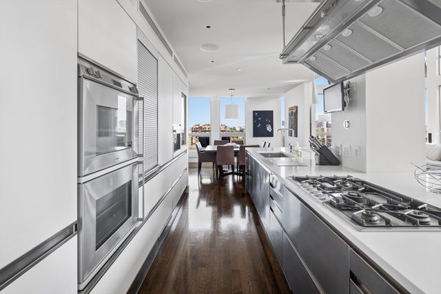 360 Newbury Street 810, Boston, MA 02115