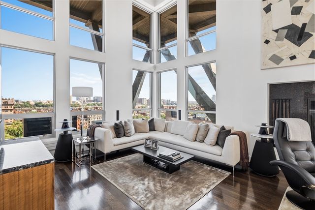 360 Newbury Street 810, Boston, MA 02115