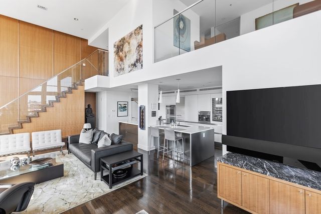360 Newbury Street 810, Boston, MA 02115