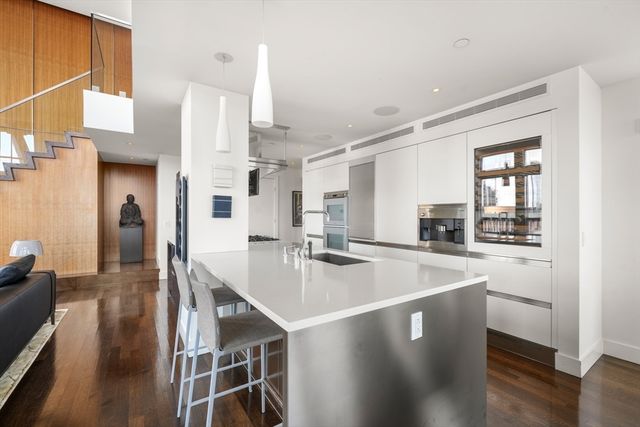 360 Newbury Street 810, Boston, MA 02115