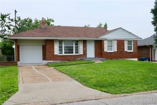 9423 Edgewater Drive, St Louis, MO 63136
