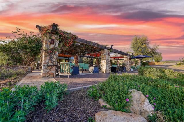 25260 E Old Julian Hwy, Ramona, CA 92065