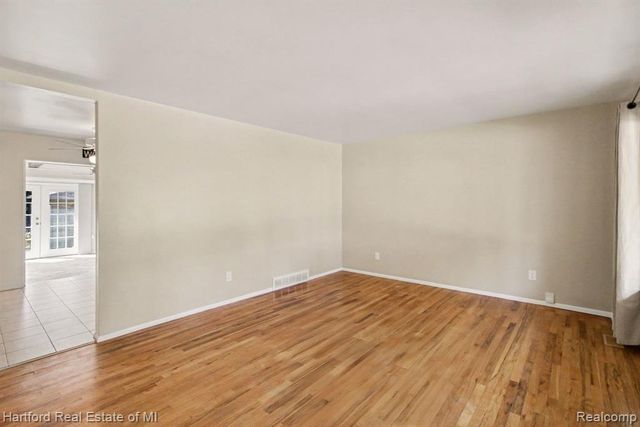 32731 Meadowbrook Street, Livonia, MI 48154