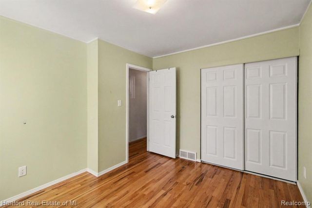 32731 Meadowbrook Street, Livonia, MI 48154
