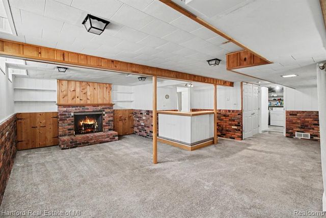 32731 Meadowbrook Street, Livonia, MI 48154