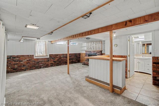 32731 Meadowbrook Street, Livonia, MI 48154