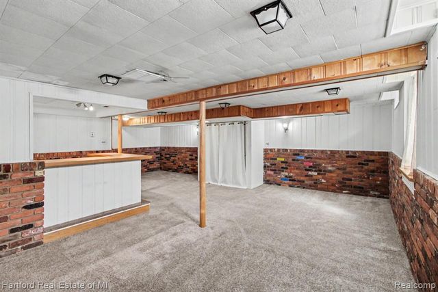 32731 Meadowbrook Street, Livonia, MI 48154