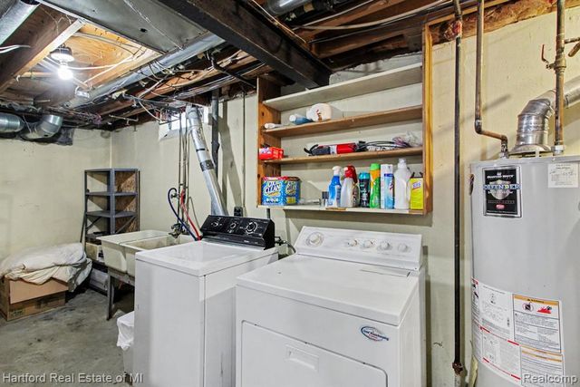 32731 Meadowbrook Street, Livonia, MI 48154
