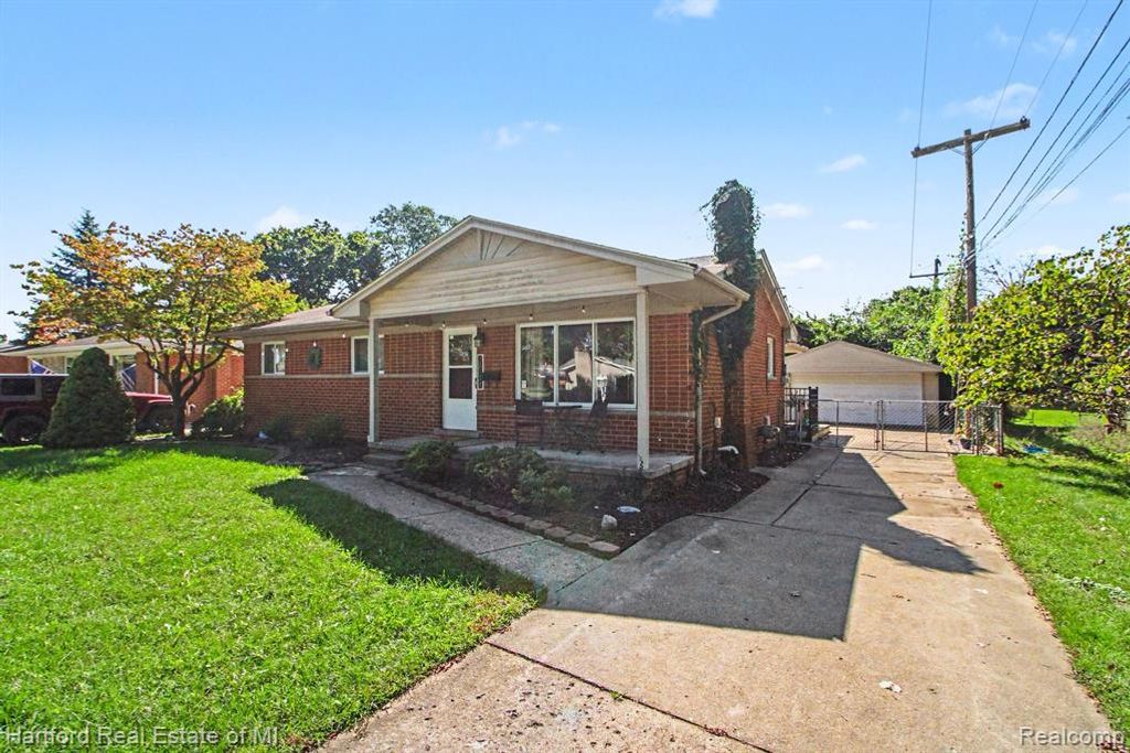 32731 Meadowbrook Street, Livonia, MI 48154
