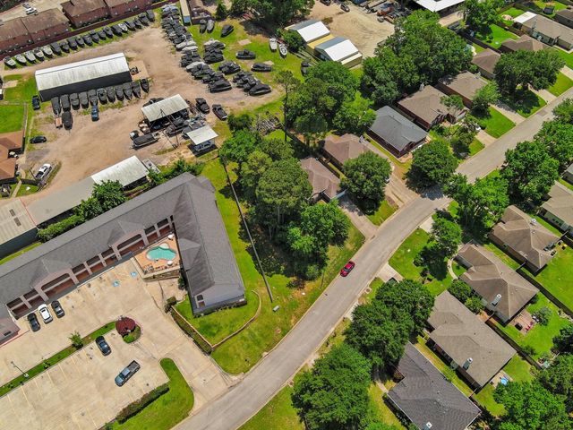 213 Mesa View, Conroe, TX 77316