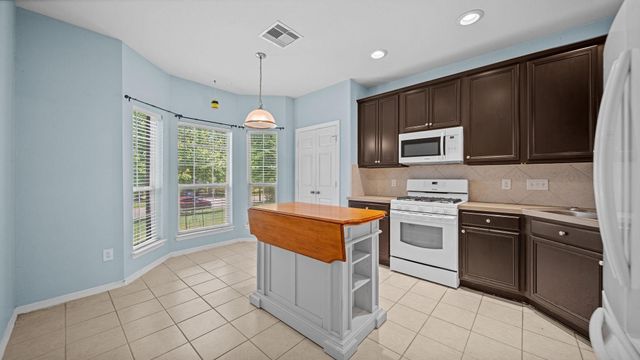 213 Mesa View, Conroe, TX 77316