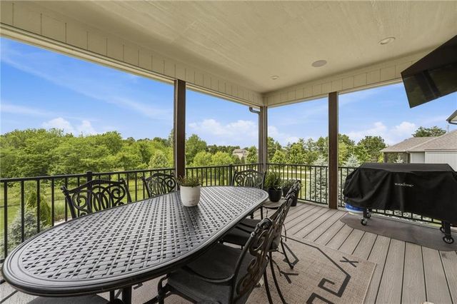 2906 SW Arthur Drive, Lee's Summit, MO 64082