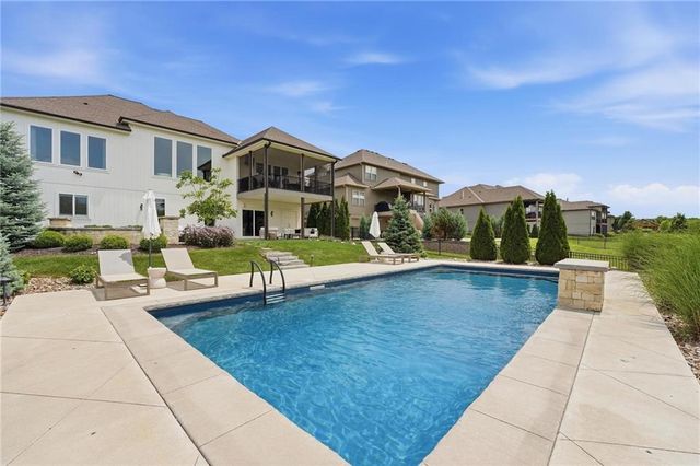 2906 SW Arthur Drive, Lee's Summit, MO 64082