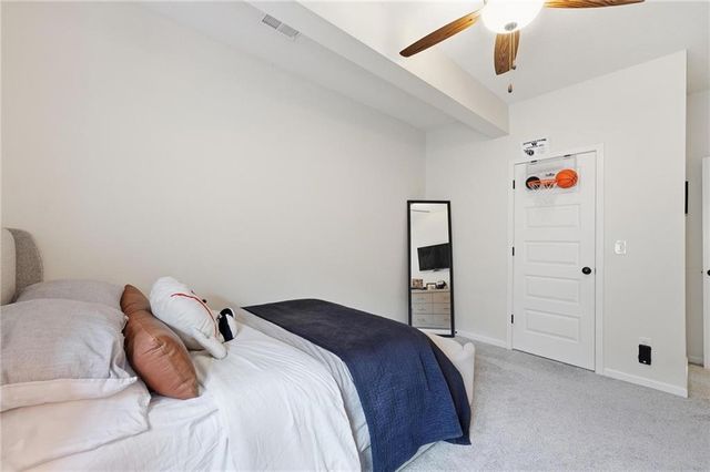 2906 SW Arthur Drive, Lee's Summit, MO 64082