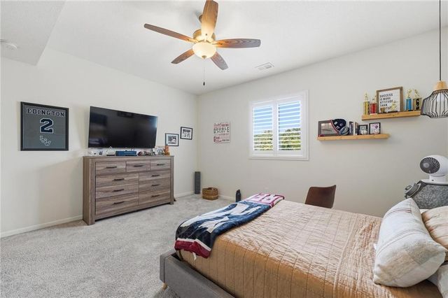 2906 SW Arthur Drive, Lee's Summit, MO 64082