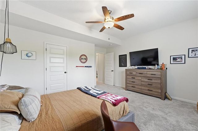 2906 SW Arthur Drive, Lee's Summit, MO 64082