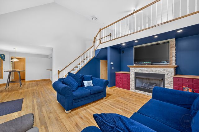 12n136 Berner Drive, Elgin, IL 60120