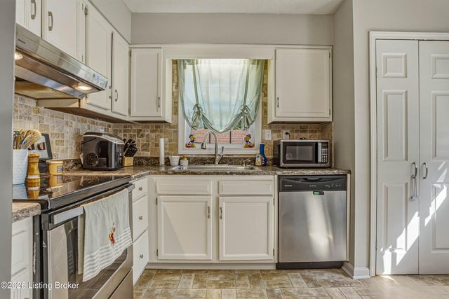 29 Victoria Dr, Shelbyville, KY 40065