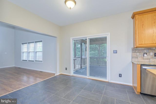 385 THAYERS GULL DR, Martinsburg, WV 25405