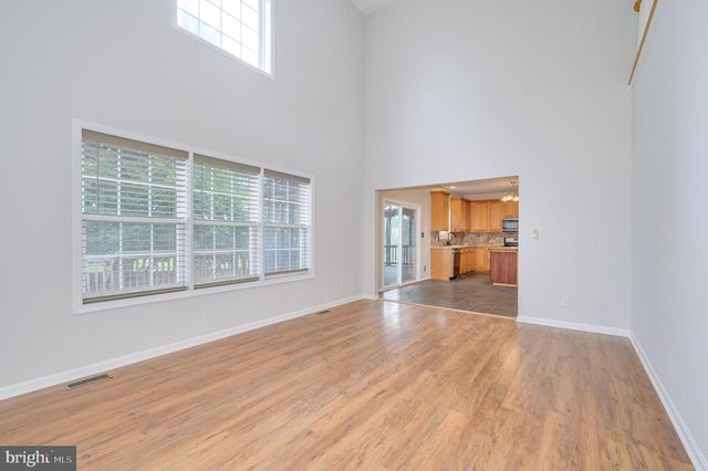 385 THAYERS GULL DR, Martinsburg, WV 25405