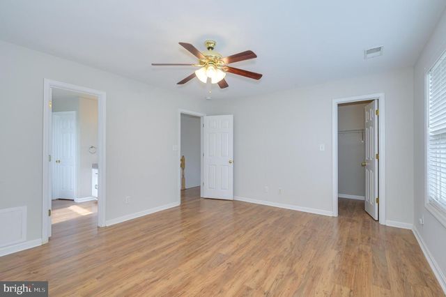 385 THAYERS GULL DR, Martinsburg, WV 25405