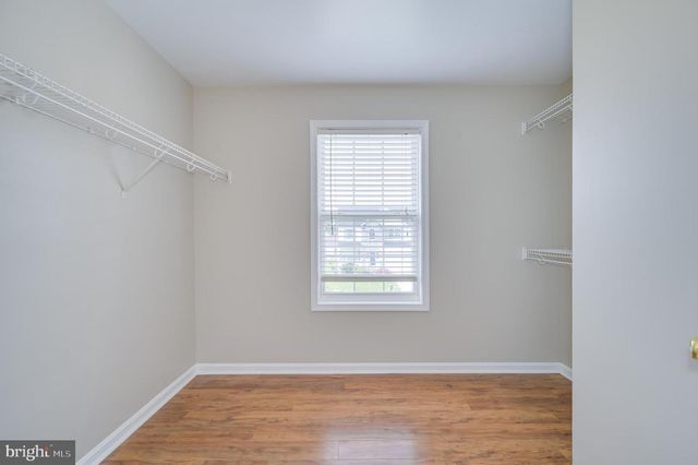 385 THAYERS GULL DR, Martinsburg, WV 25405