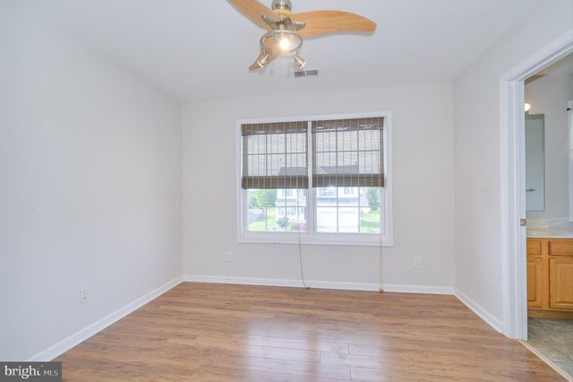 385 THAYERS GULL DR, Martinsburg, WV 25405