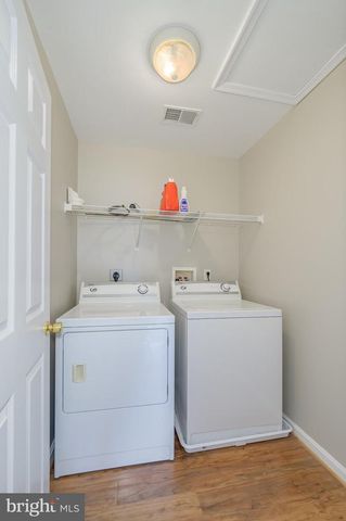 385 THAYERS GULL DR, Martinsburg, WV 25405