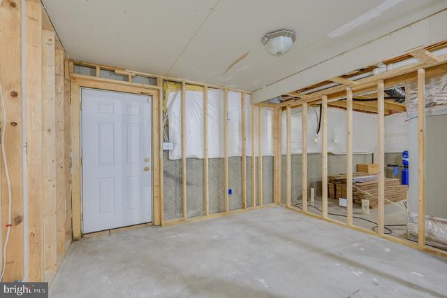 385 THAYERS GULL DR, Martinsburg, WV 25405