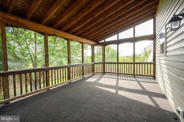 385 THAYERS GULL DR, Martinsburg, WV 25405