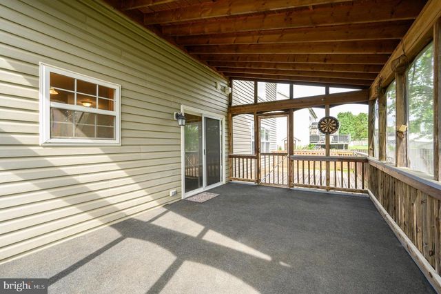 385 THAYERS GULL DR, Martinsburg, WV 25405