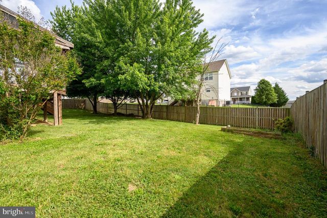 385 THAYERS GULL DR, Martinsburg, WV 25405