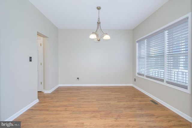 385 THAYERS GULL DR, Martinsburg, WV 25405