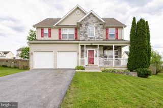385 THAYERS GULL DR, Martinsburg, WV 25405