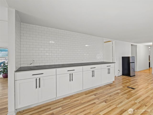 11040 14th Avenue SW, Seattle, WA 98146